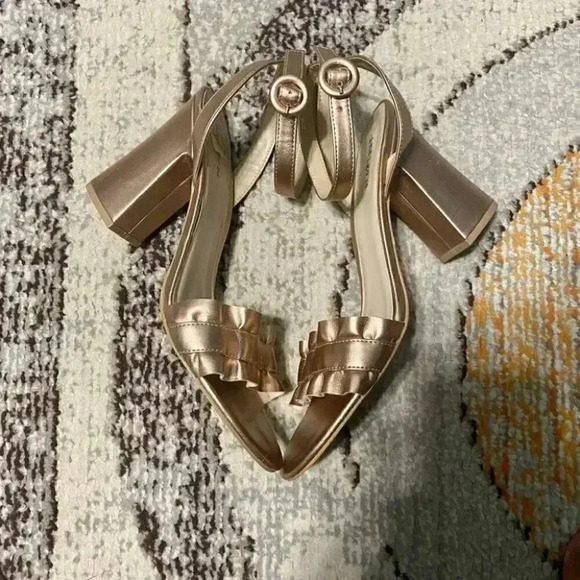 INDIGO RD. ROSE GOLD SANDIE BLOCK HEEL SANDAL - Picture 5 of 8